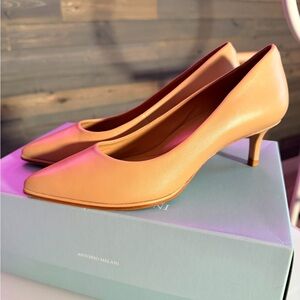 ANTONIO MELANI Women's Beige Heels|Size 6M